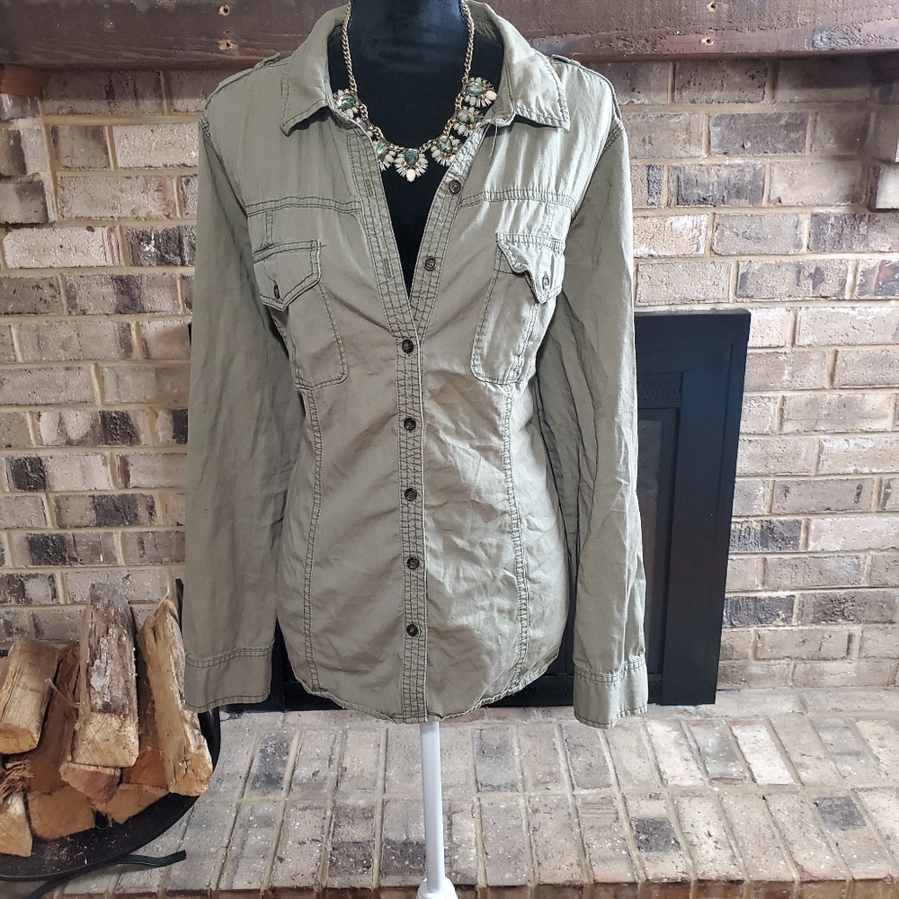 Eddie Bauer Button Up